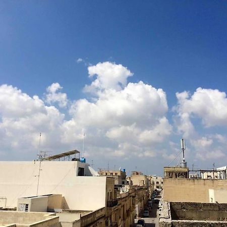 May Flower: Modern Flat Close To Airport/Bus Stops Tarxien Dış mekan fotoğraf