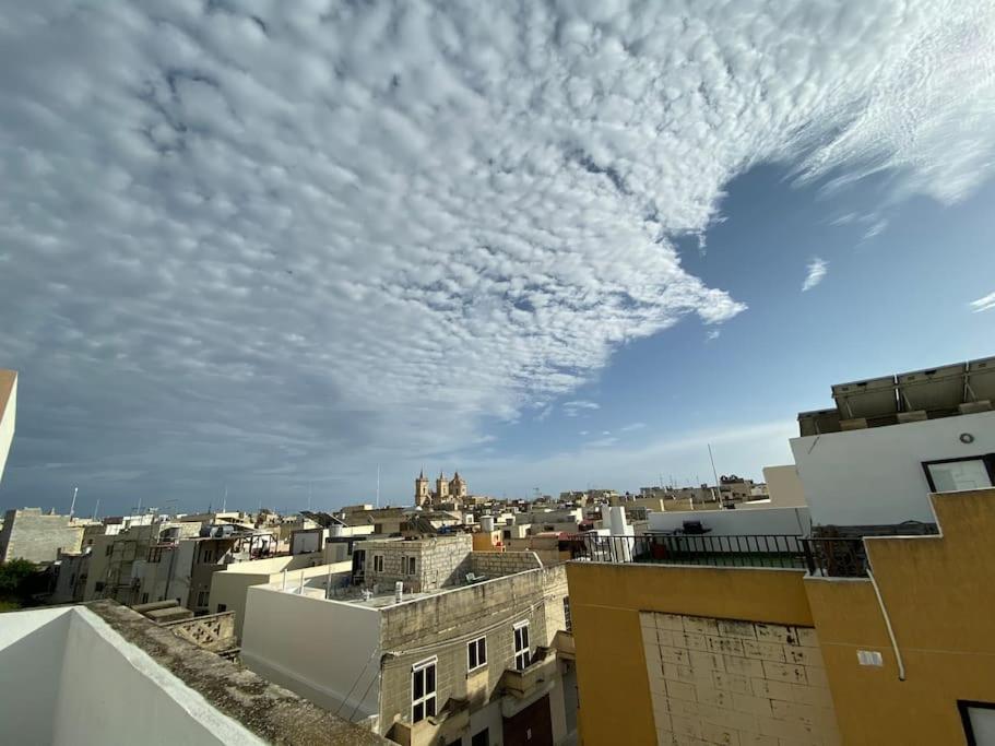 May Flower: Modern Flat Close To Airport/Bus Stops Tarxien Dış mekan fotoğraf